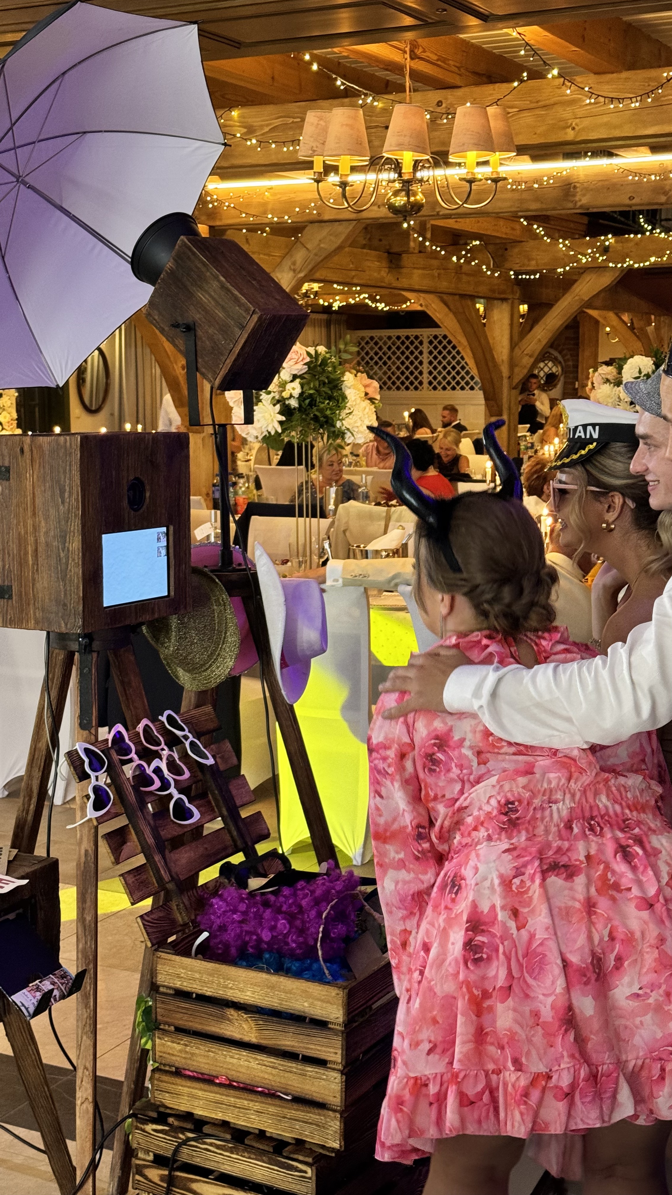 Fotobudka retro drewniana boho na wesele urodziny event Gdynia Gdańsk Sopot Trójmiasto Pomorskie