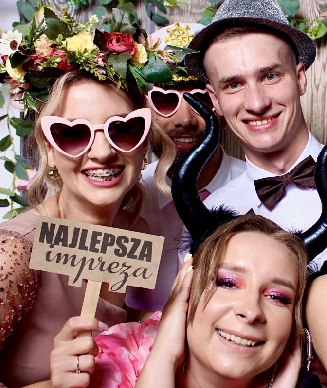 Fotobudka retro drewniana boho na wesele urodziny event Gdynia Gdańsk Sopot Trójmiasto Pomorskie